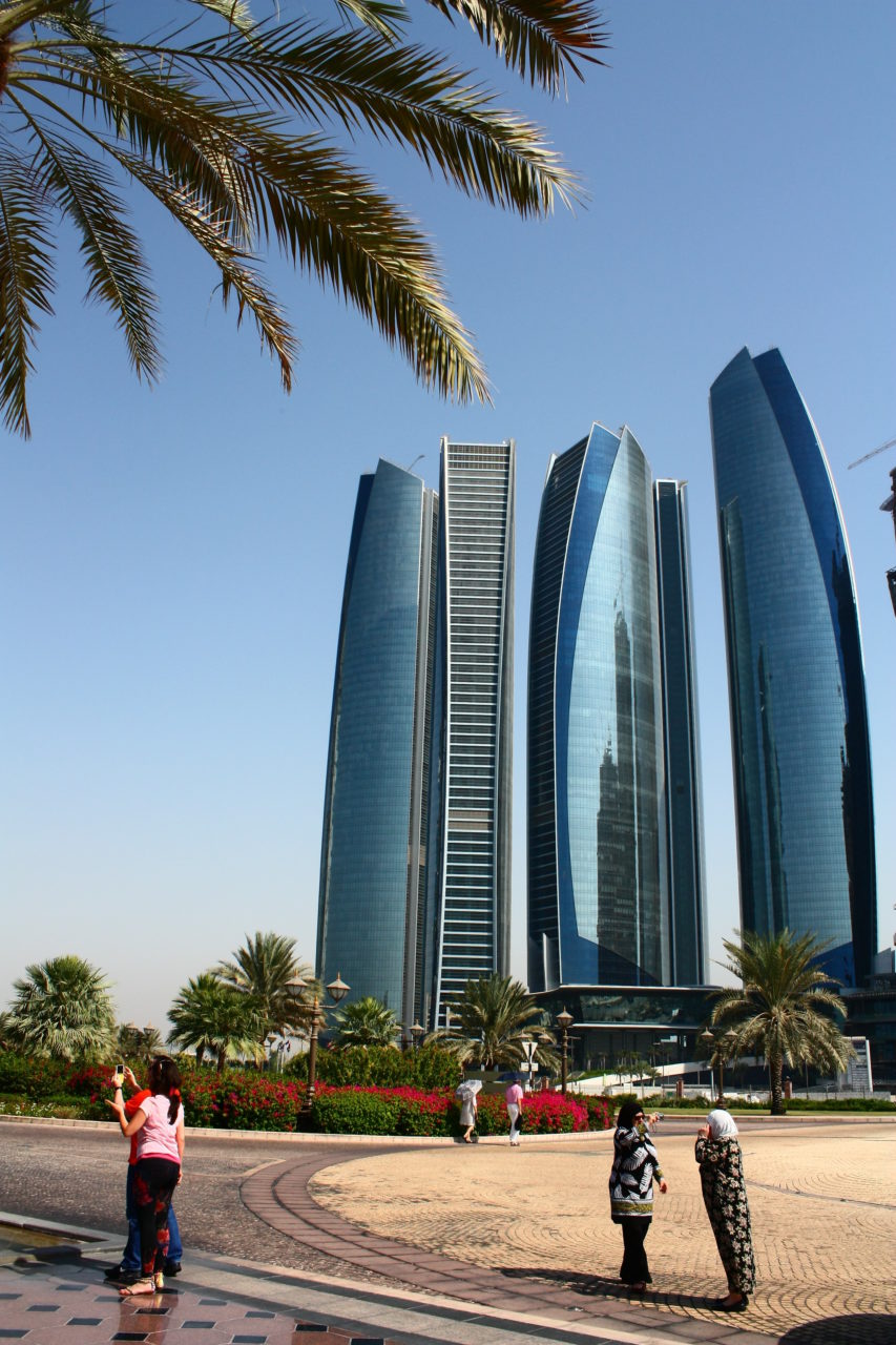Abu Dhabi O Que Fazer Em Dia Na Capital Dos Emirados V Cios De Viagem By Carol