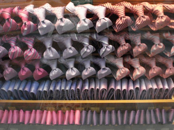 Lojas de gravatas italianas na Vittorio Emanuelle