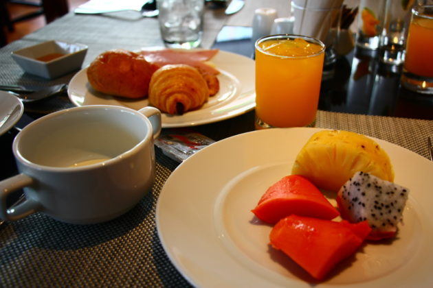movenpick; hotel; bangkok; sukhumvit; 5 estrelas; luxo; café da manhã