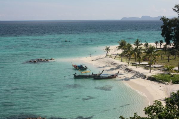 Dicas de Koh Lipe: ilha paradisíaca de mar azul e cristalino na Tailândia!
